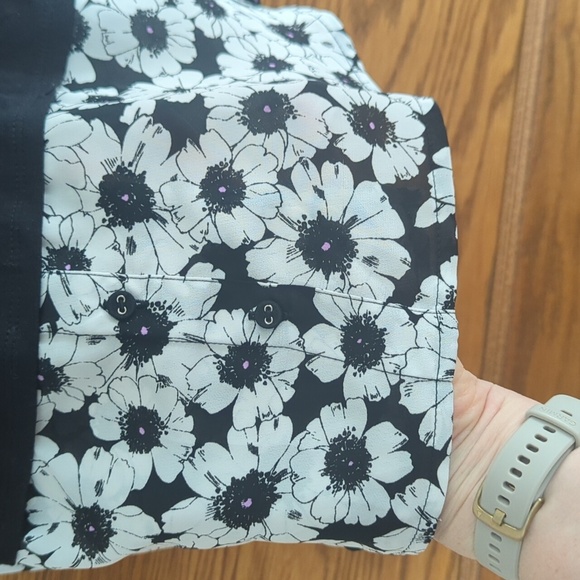 Elle Split Black Mock-Layer Collard Top Black Pink Floral Short Sleeve XL - Picture 3 of 10